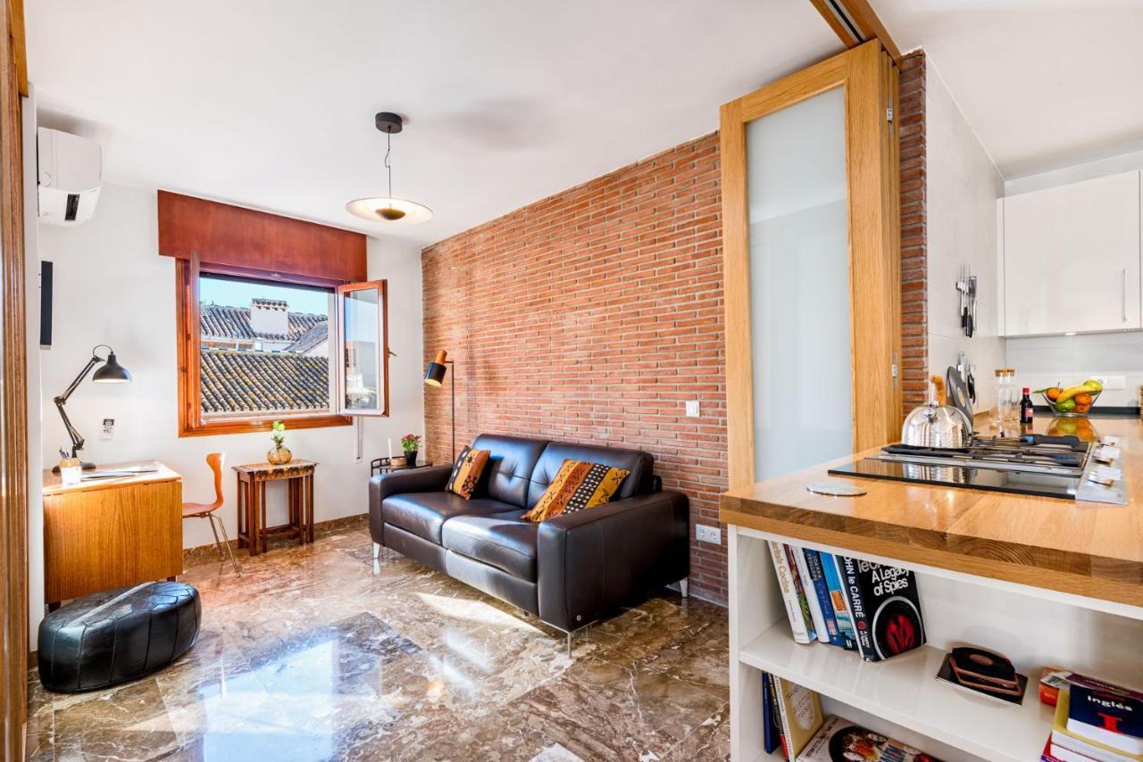 Mary In By Solaga Homes Apartment *